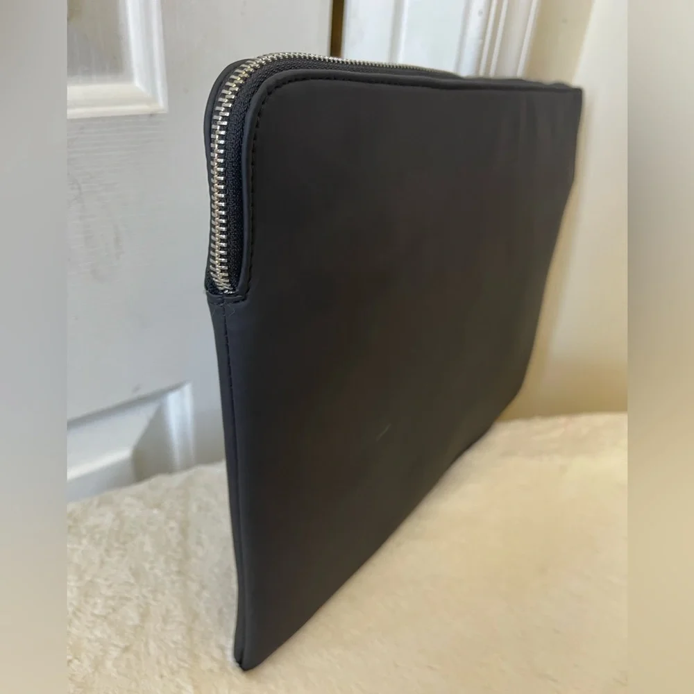 Dolce & Gabbana the one laptop case EUC